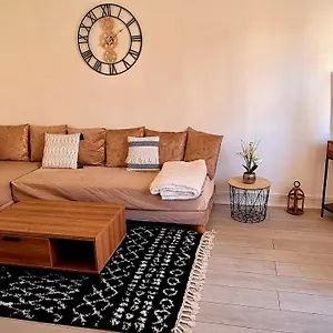 https://studio-en-plein-centre-ville-de-cannes.fr-provencehotel.com